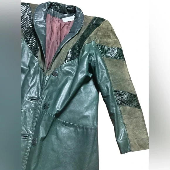 Vintage green leather trench coat, small/medium - Picture 7 of 13